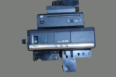 Чейнджер зчитувач dvd модуль bluetooth land rover discovery iii 3 xqe500060 фото №1