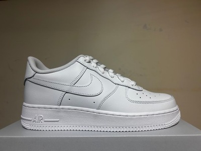 #386/4 OBUWIE Z DEFEKTEM Nike Air Force 1 r. 36