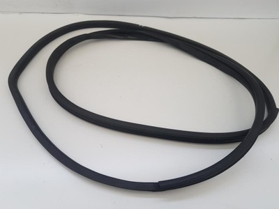 Прокладка двері правий перед subaru legacy iv фото №1