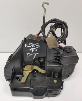 Замок двері правий задня mercedes w203 2037200235 фото №1