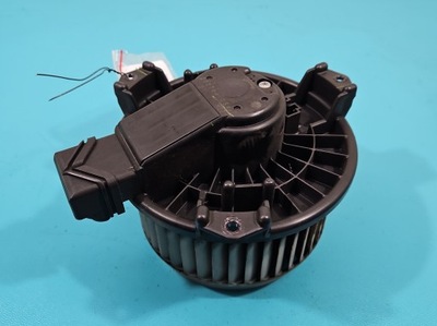 Повітродувка обдув вентилятор toyota yaris ii 05-09 фото №1