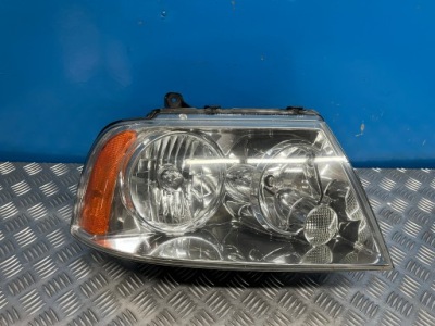 Lincoln navigator ii лампа правий перед права ксенон фото №1
