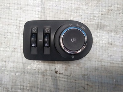 Opel corsa d переключатель света 13310334 фото №1