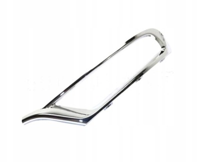 Chrysler 300 2011- рамка лампы противотуманной правая фото №1