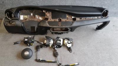 Alfa romeo giulia приборная панель консоль ремни подушка безопасности kpl. фото №1