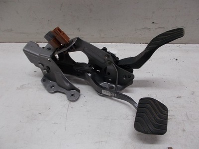 Kadjar педалі автоматична коробка передач комплект 1.5 dci фото №1