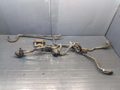 Tesla model s насос воды шланги помпа фото №1