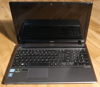 Laptop ACER Aspire 5755G i3-2330M 8GB 0GB DVD Win7