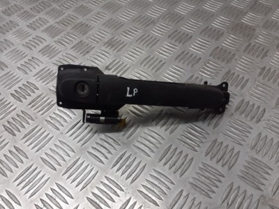 Ручка левая передняя toyota yaris ii фото №1