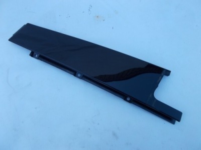 Mercedes w176 молдинг двері вертикальна правий задня 1767320329 фото №1