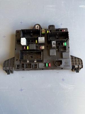 Коробка предохранителей модуль opel zafira c 20957185 фото №1