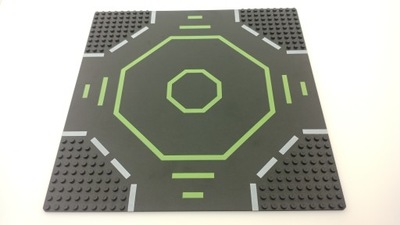 LEGO 6099p02 Baseplate Road 32x32 9-Stud Landing Pad Green Octagon Pattern