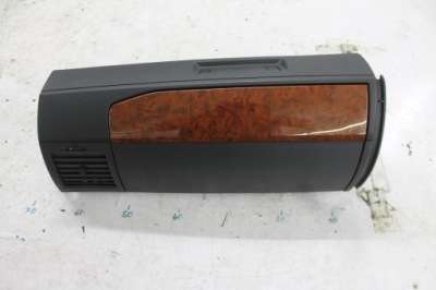 Бардачок пассажира chryler town country 07-16 фото №1