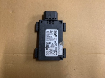 Датчик мертвого pola датчик радар maserati 670217116 фото №1