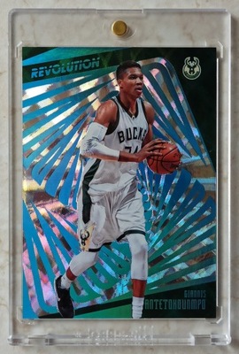 PANINI REVOLUTION 2015-16 GIANNIS ANTETOKOUNMPO FUTURA 8/25