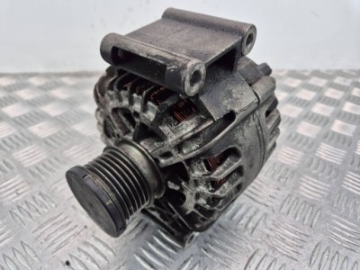 Mercedes c200 cgi w204 генератор a0009063000 фото №1