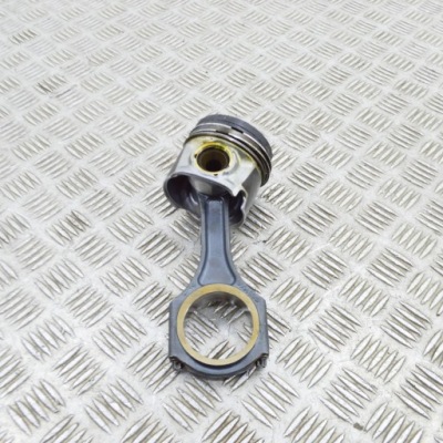 Mercedes-benz sprinter w906 2012 поршень фото №1