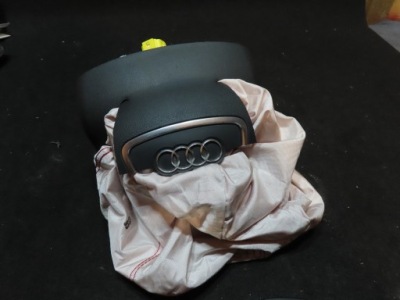 Audi a3 8v подушка водителя 8v0880201ae фото №1
