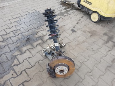 Audi a3 8p рестайлинг  2.0 tdi амортизатор поворотный кулак левая фото №1