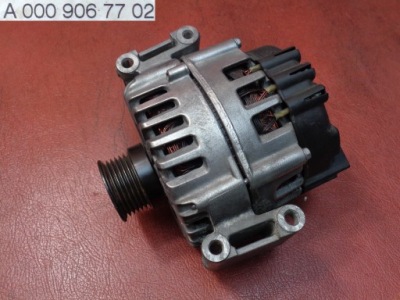 Генератор 180a mercedes 2.2 cdi 2013r a0009067702 фото №1