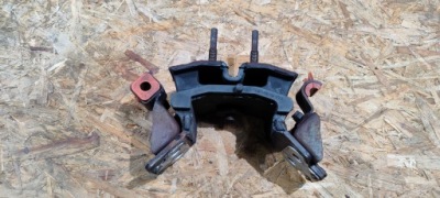 Кронштейн кронштейн коробки expedition navigator 2007- фото №1