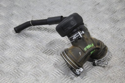 Впуск шланг повітря toyota chr 17880-0t440 фото №1