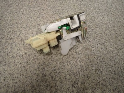 Honda jazz ii 02- замок дверь задних левых фото №1