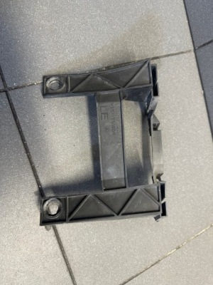 Напрямна кронштейн лампи лівий перед vw t5 1301329421 фото №1