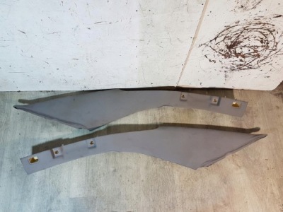 Захист стійка задня права audi a8 d2 sedan lift фото №1