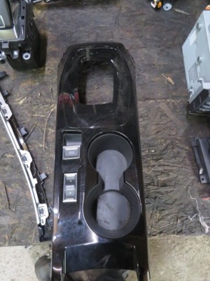 Панель середній peugeot 208 ii фото №1