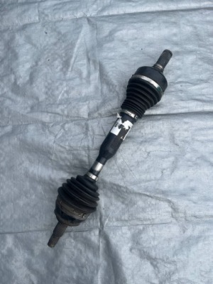 Jeep cherokee kl рестайлінг  привідний вал передня p68289652aa фото №1