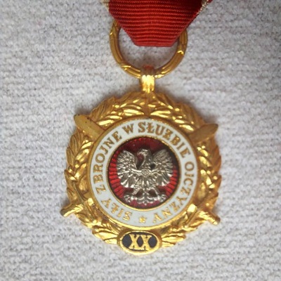 Siły zbrojne w służbie ojczyzny medal złoty XX lat