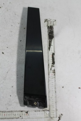 Молдинг стійка права 7l6853318d vw touareg 7l 02-10 фото №1