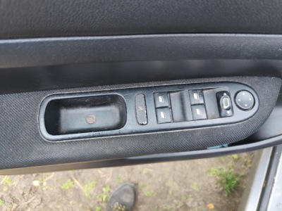 Панель кнопки окон левый перед peugeot 307 фото №1