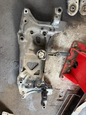 Vw jetta a6 vi балка подвеска перед передняя фото №1