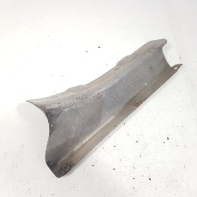 Защита тепловая правая bmw f10 7185204 фото №1