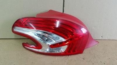 Лампа задня задня ліва peugeot 208 i 12-15 фото №1