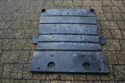 Защита подвеска audi a3 5q0825230h фото №1