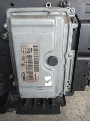 Бортовий комп'ютер двигуна volvo c30 2.5 30650454 фото №1