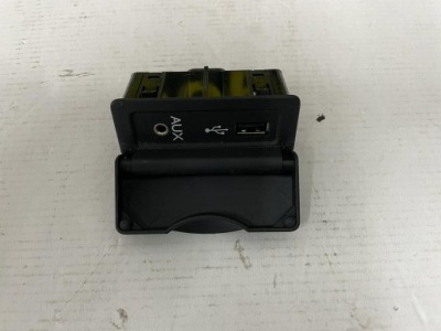 Роз'єм вхід usb aux renault 280230002 фото №1
