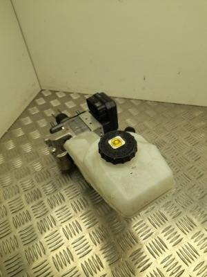 Насос тормозная lexus ux 2021 4721076221 фото №1