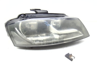 Лампа правий права перед audi a3 8p lift 08r- фото №1