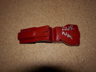 Защита клеммы плюсовой toyota auris ii фото №1