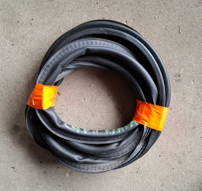 Citroen c4 ii picasso прокладка крышки багажника задняя 13-17 фото №1