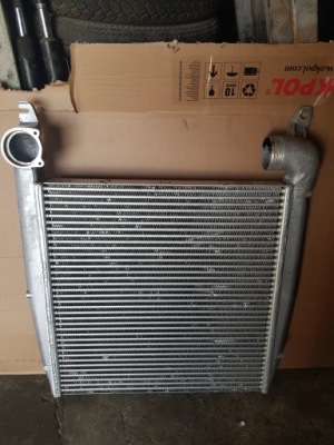 Інтеркулер modine 8300550 a6285001501 радіатор повітря фото №1