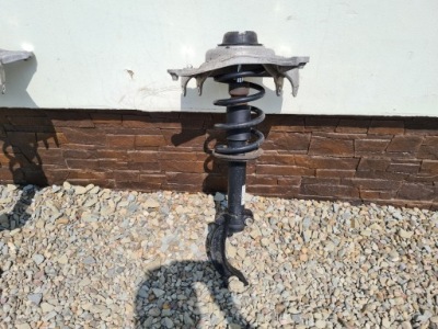 Audi a4 b8 рестайлинг  амортизатор правый  перед 8k0031bc фото №1