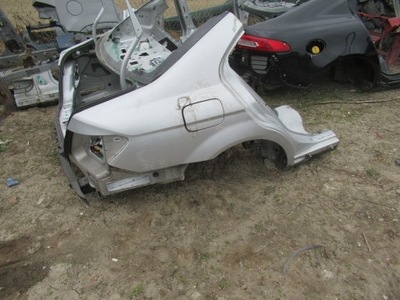 Крыло четверть правый задний c-klasa w204 sedan фото №1