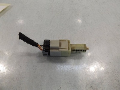 Captiva датчик стоп 96628565 фото №1