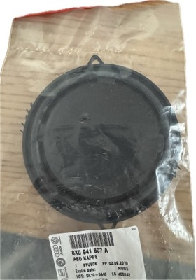 Заглушка лампи audi a1 8x0941607a фото №1