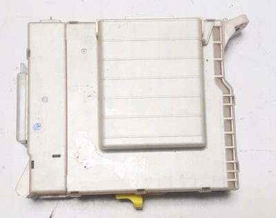 Блок керування запобіжники lexus gs iii gs450h 05-12 фото №1